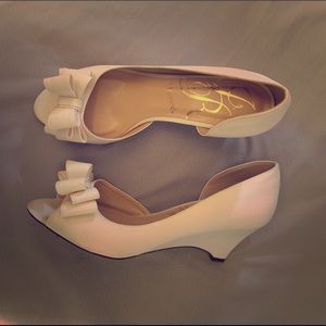 J Renee Chrissy Pump